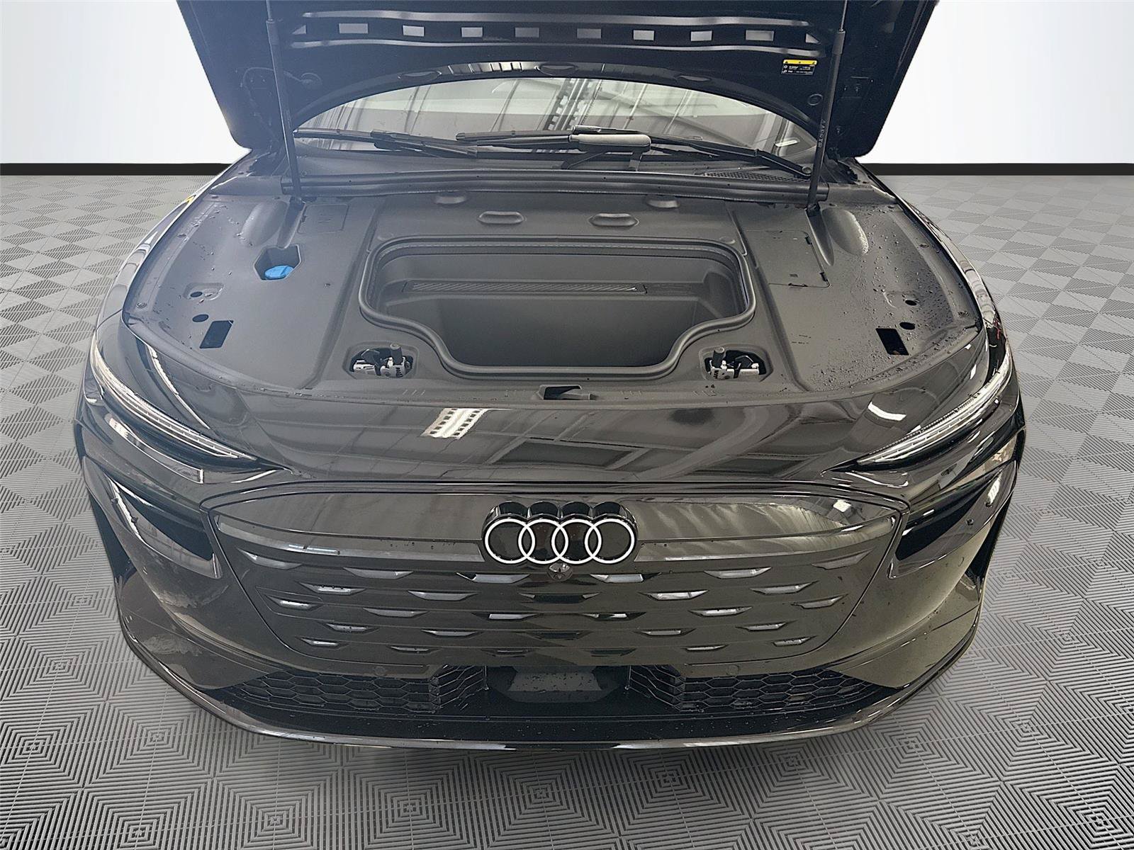 Certified 2025 Audi A6 e-tron Prestige w/ Black Warm Weather Package AWD/4WD image 31
