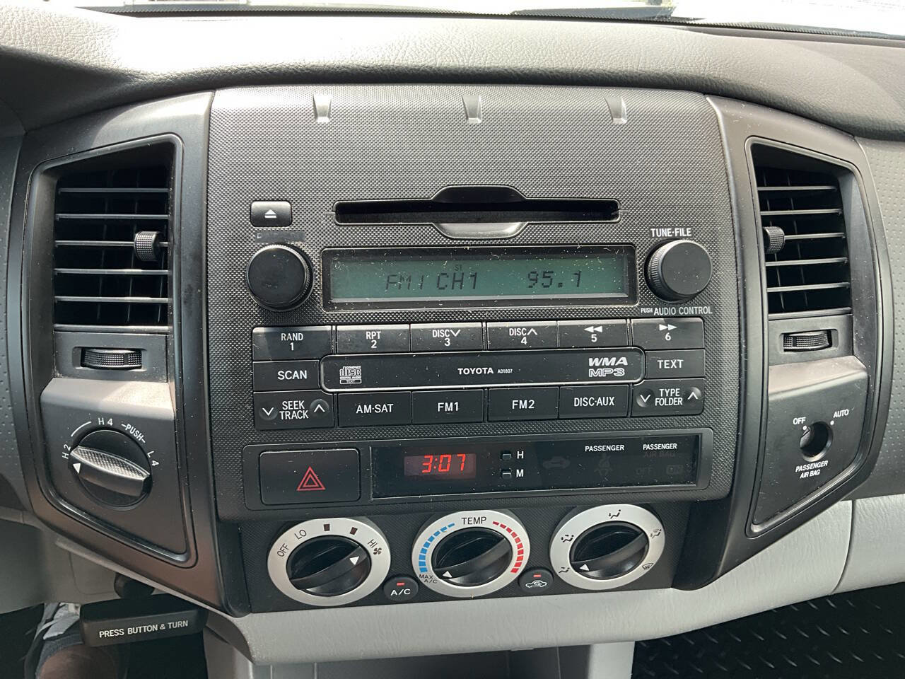 Used 2009 Toyota Tacoma 4x4 Access Cab image 35