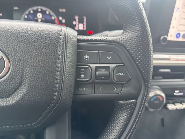 Used 2025 Toyota Tacoma SR5 AWD/4WD image 12