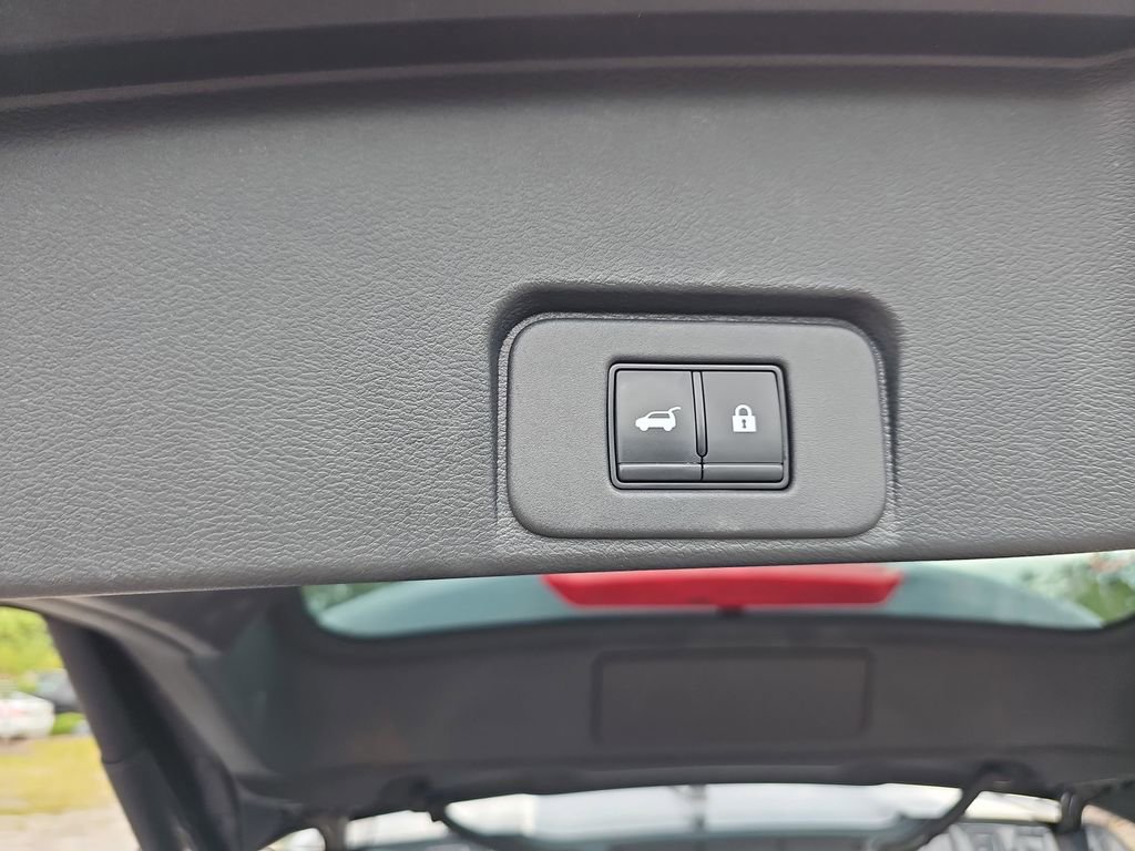 Used 2023 Nissan Rogue Platinum w/ Platinum Premium Package AWD/4WD image 17