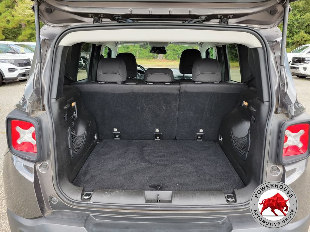 Used 2017 Jeep Renegade Latitude w/ Cold Weather Group AWD/4WD image 15