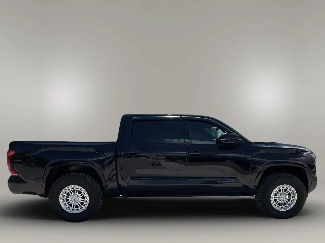Used 2023 Toyota Tundra Platinum AWD/4WD image 6