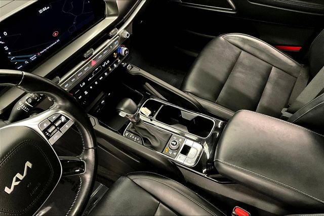 Used 2025 Kia Telluride S image 17