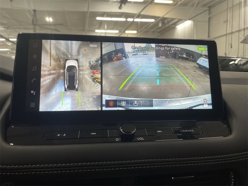 New 2026 Nissan Rogue Platinum image 17