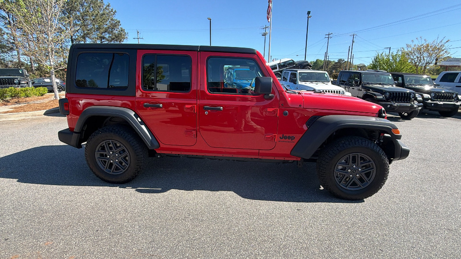 Used 2025 Jeep Wrangler Sport S image 7