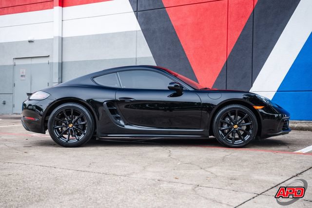 Used 2018 Porsche 718 Cayman RWD image 10