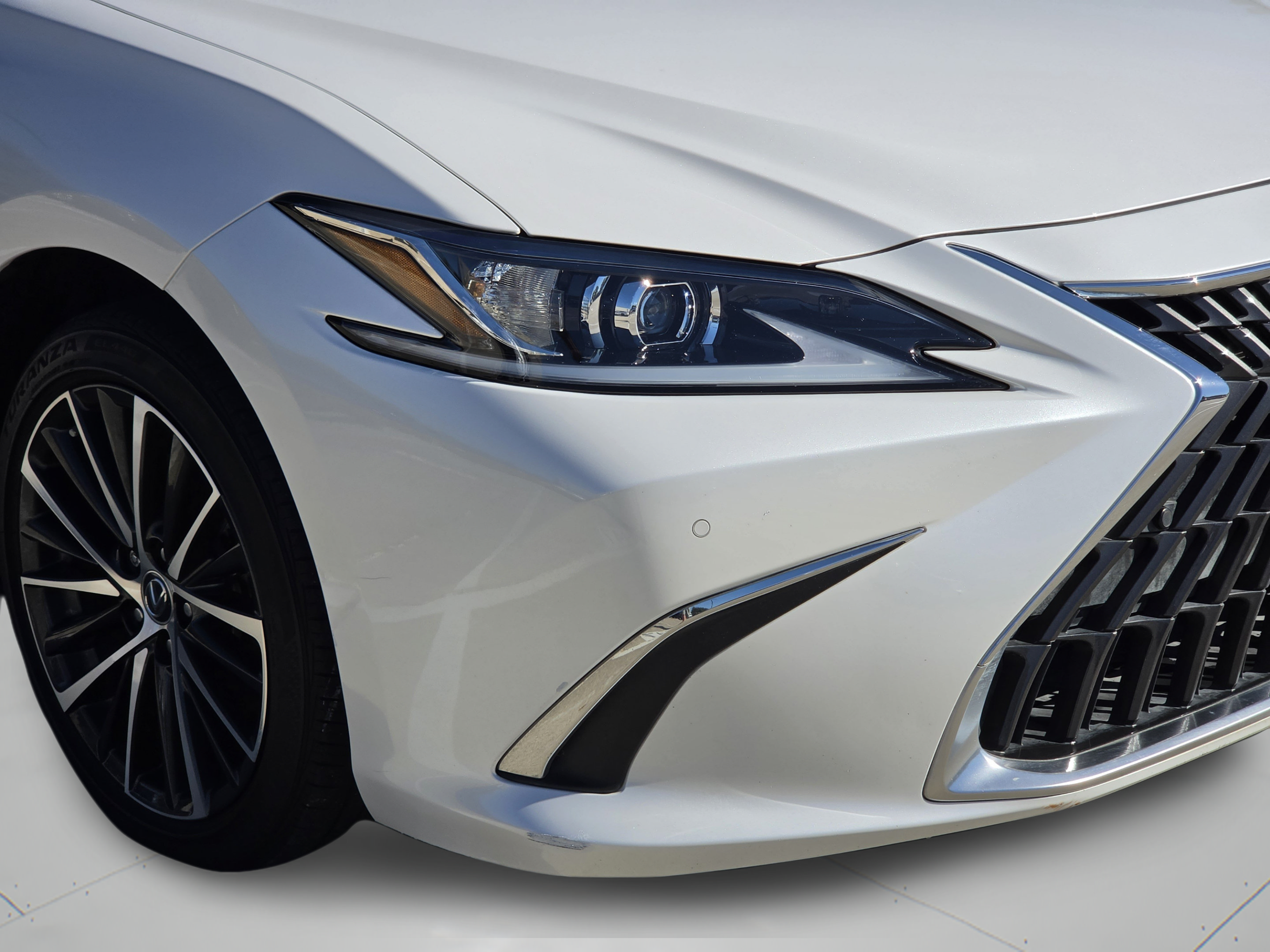 Certified 2024 Lexus ES 350 w/ Premium Package FWD image 34
