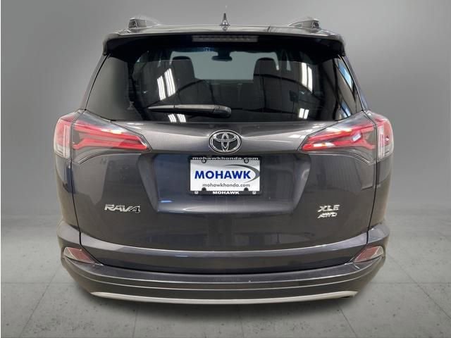 Used 2018 Toyota RAV4 XLE w/ Plus Extra Value Package AWD/4WD image 4
