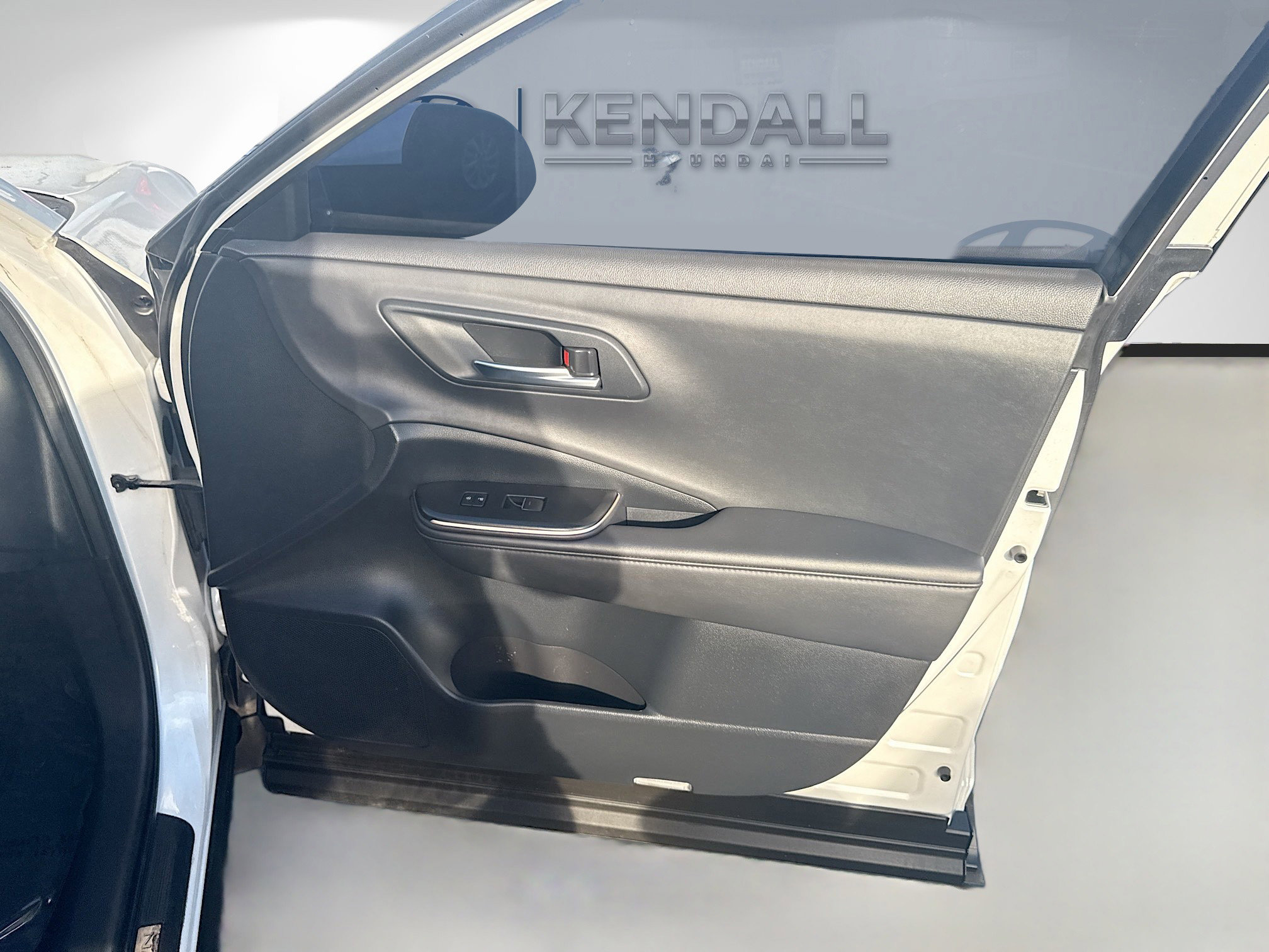 Used 2023 Toyota Crown XLE image 32