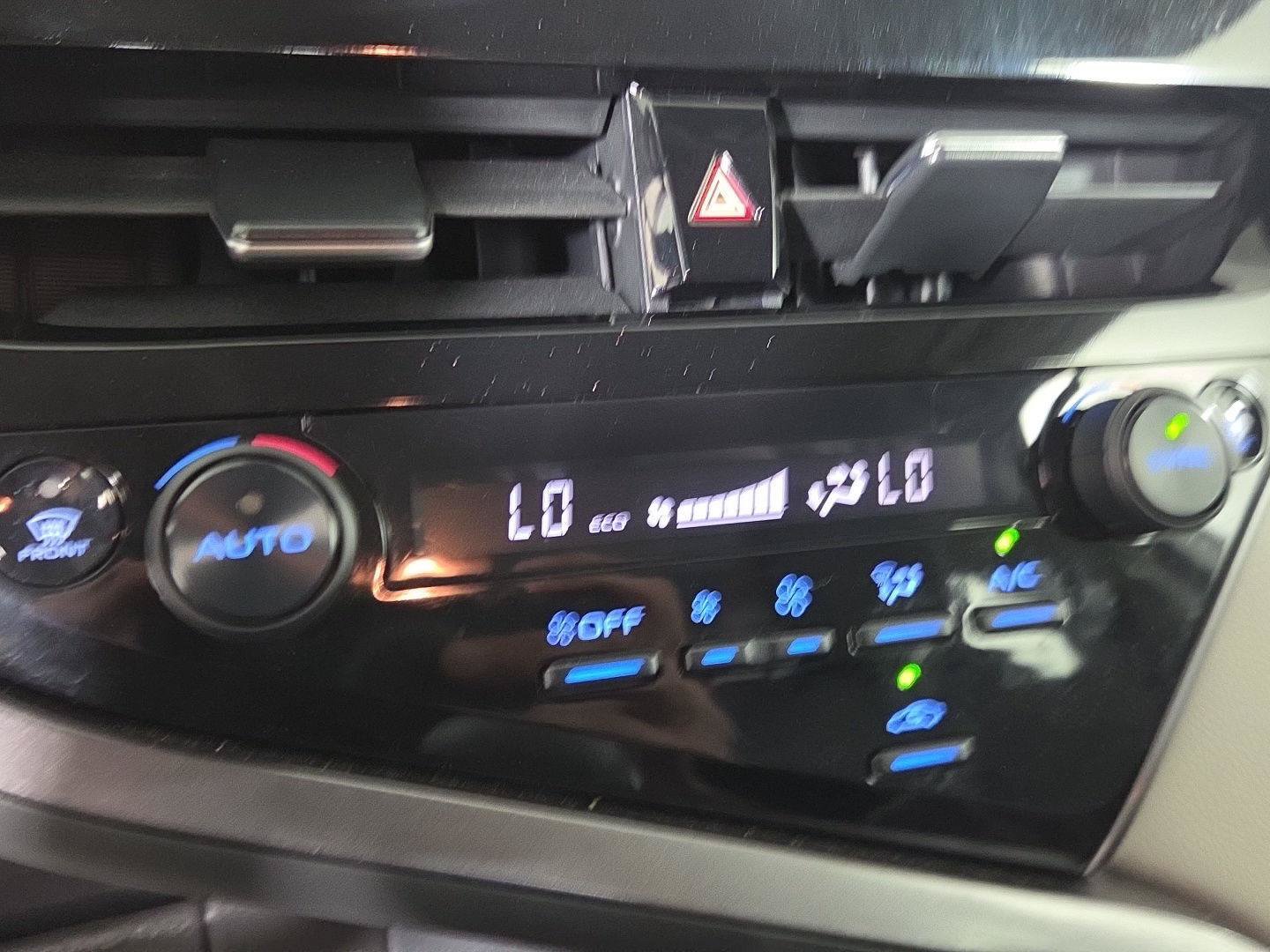 Used 2023 Toyota Camry LE AWD/4WD image 14