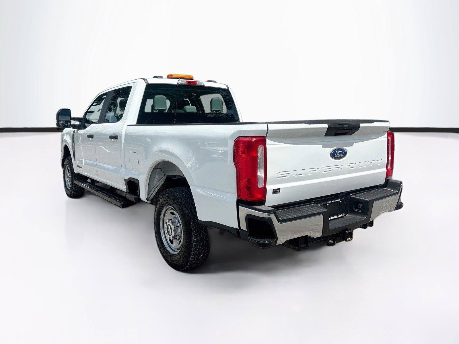 Used 2024 Ford F250 XL w/ FX4 Off-Road Package AWD/4WD image 5