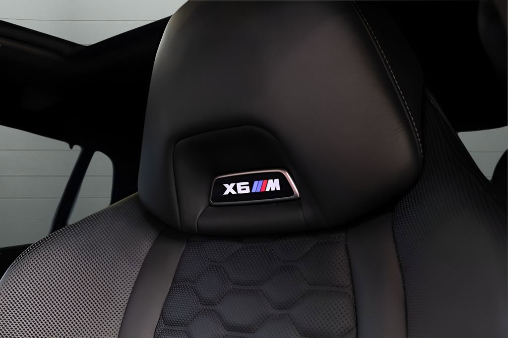 Used 2021 BMW X6 M w/ Competition Package image 42