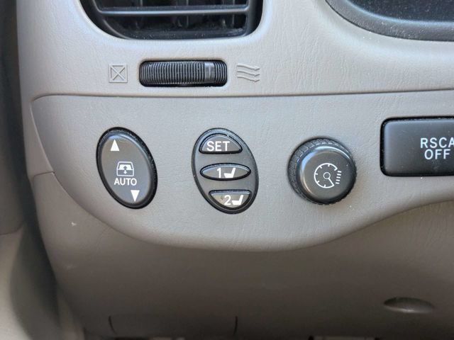 Used 2006 Toyota Sequoia Limited AWD/4WD image 23