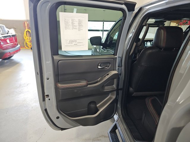 Certified 2025 Nissan Frontier PRO-4X w/ Pro Premium Package AWD/4WD image 19
