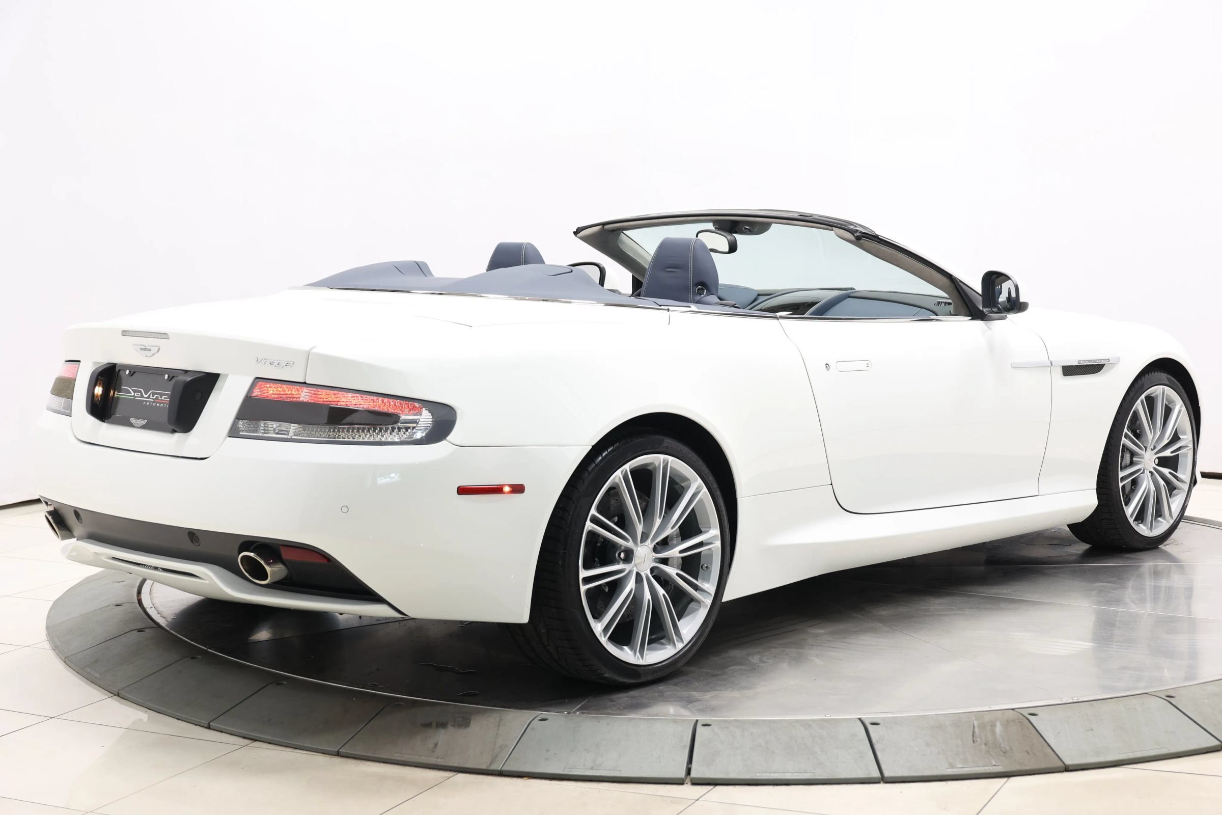 Used 2012 Aston Martin Virage Volante RWD image 59