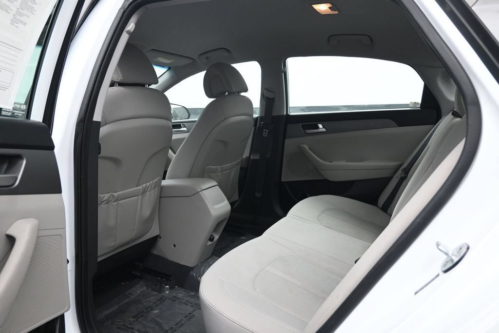 Used 2016 Hyundai Sonata SE FWD image 25