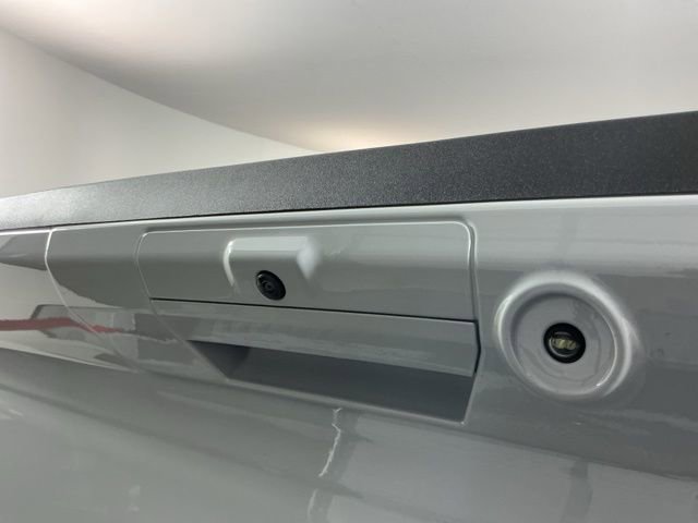 Certified 2025 Ford F350 Lariat w/ Black Appearance Package image 9