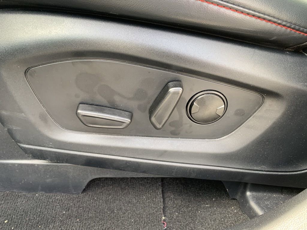 Used 2025 Ford Explorer ST-Line w/ ST-Line Street Pack image 16