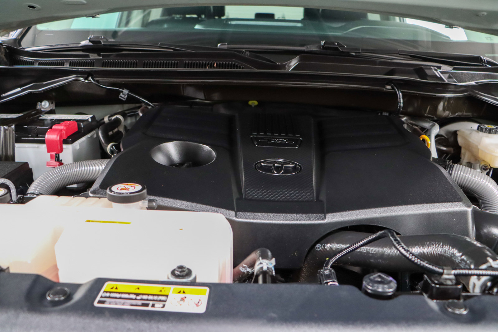 Used 2024 Toyota Tundra SR5 w/ SR5 Premium Package image 31