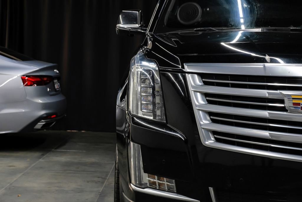 Used 2016 Cadillac Escalade Platinum RWD image 60