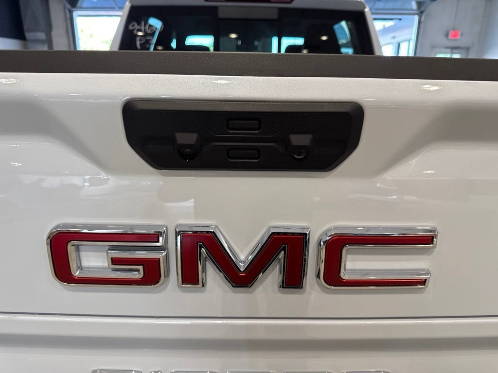 New 2026 GMC Sierra 1500 SLT w/ SLT Premium Plus Package AWD/4WD image 9
