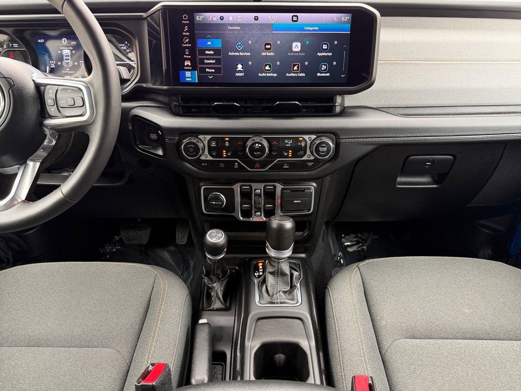 Used 2024 Jeep Wrangler Unlimited Sahara image 26