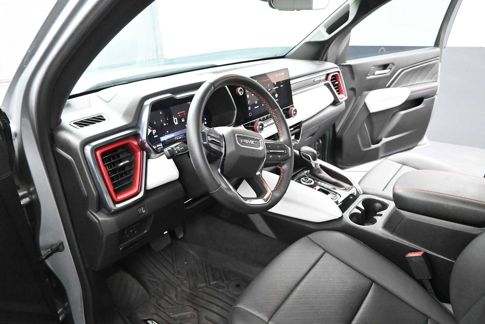Used 2023 GMC Canyon AT4X AWD/4WD image 10