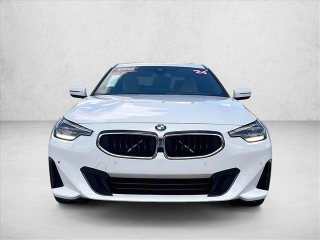 Used 2024 BMW 230i Coupe w/ Convenience Package RWD image 3
