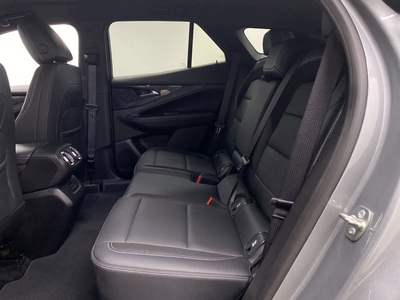 Used 2024 Chevrolet Blazer EV LT AWD/4WD image 16