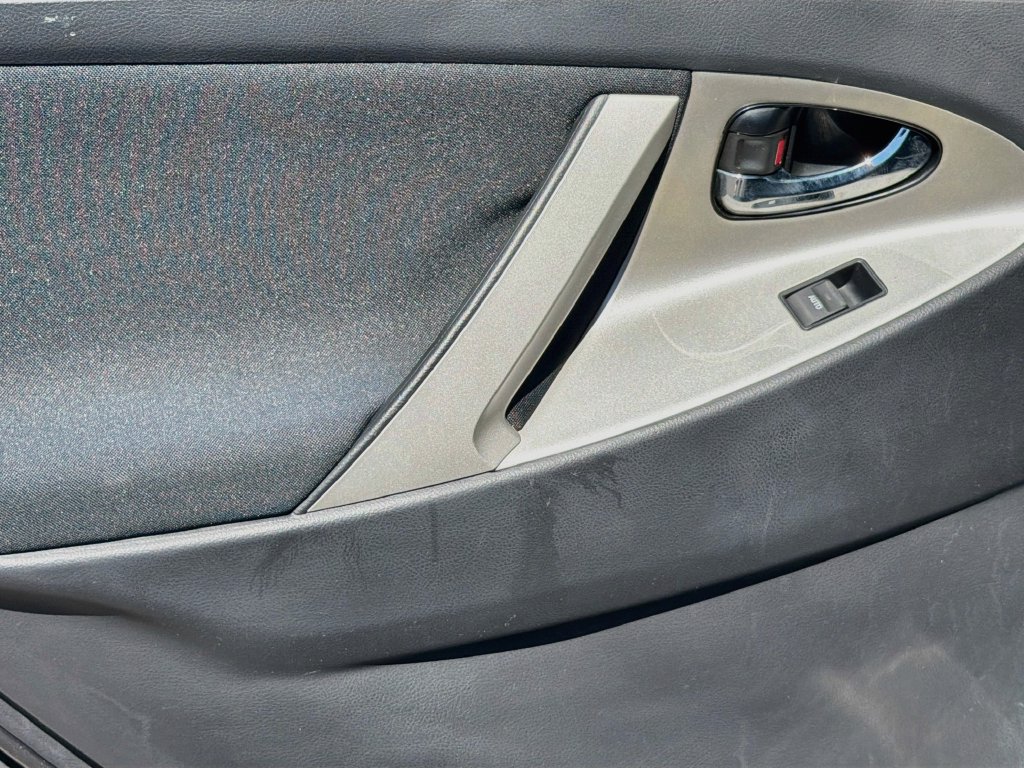 Used 2011 Toyota Camry SE w/ SE Extra-Value Pkg #1 FWD image 25