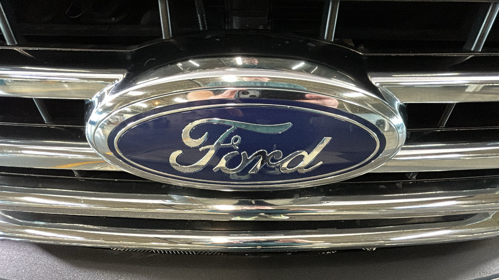 Used 2015 Ford F150 XLT w/ Equipment Group 302A Luxury AWD/4WD image 10