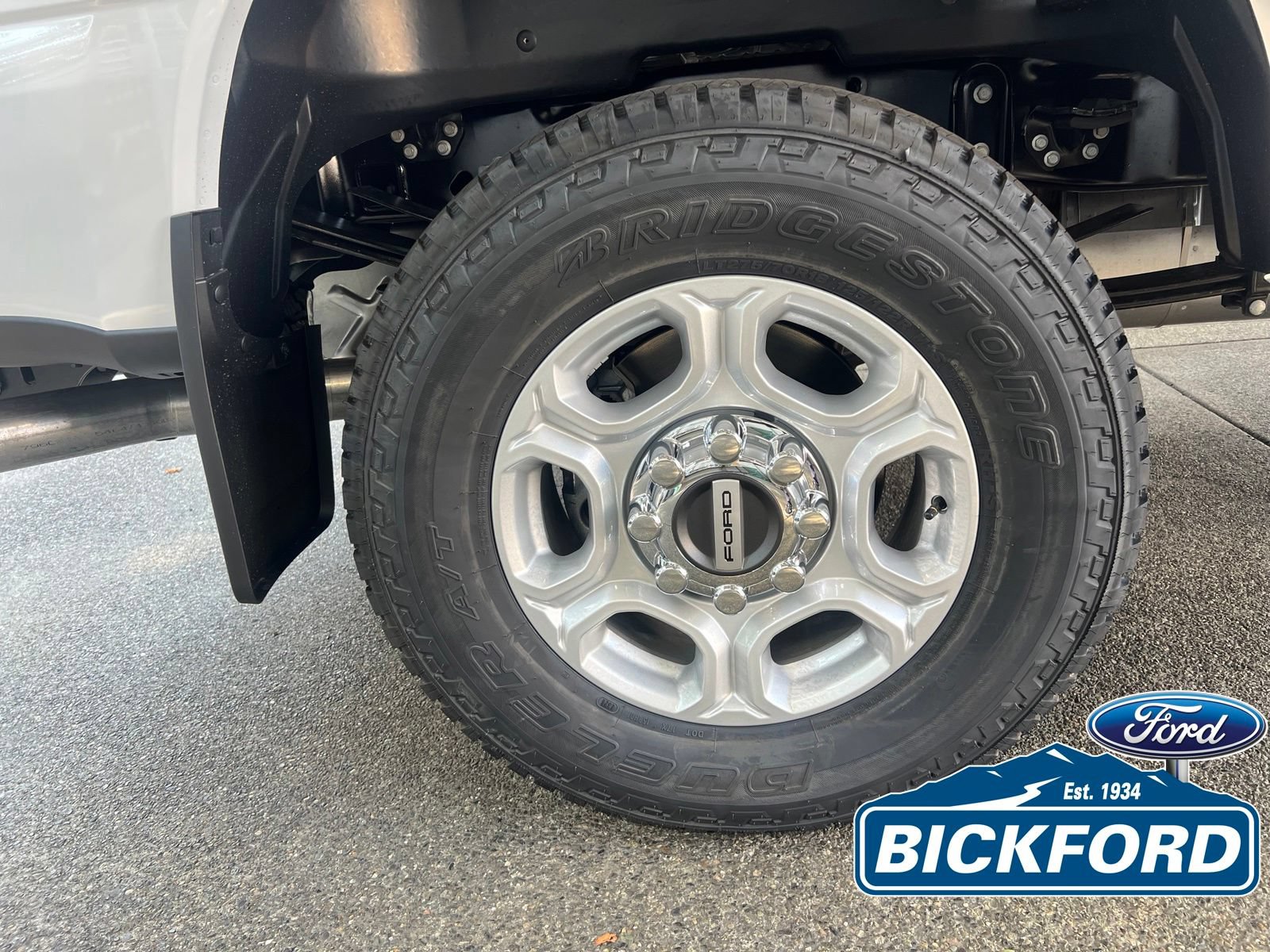 New 2026 Ford F250 XLT w/ FX4 Off-Road Package AWD/4WD image 17
