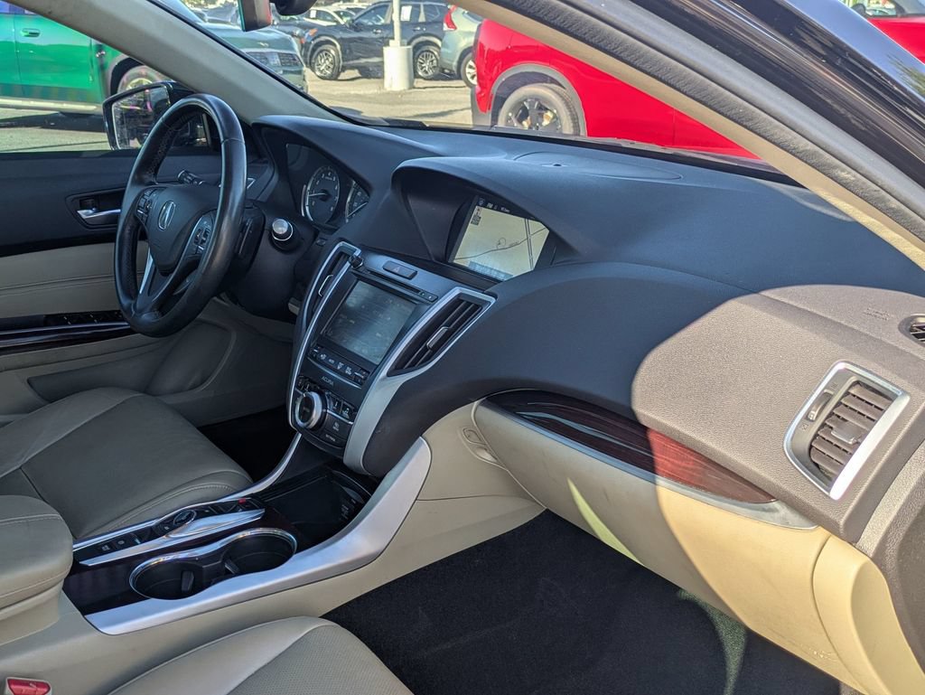Used 2015 Acura TLX w/ Technology Package FWD image 31