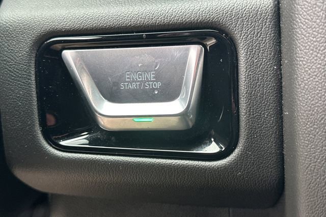 Used 2025 GMC Yukon Denali image 23