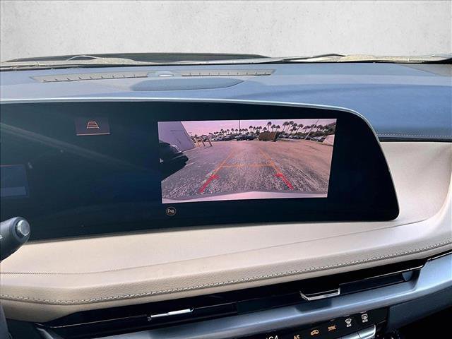 Certified 2024 Cadillac XT4 Luxury w/ Cold Weather Package FWD image 23