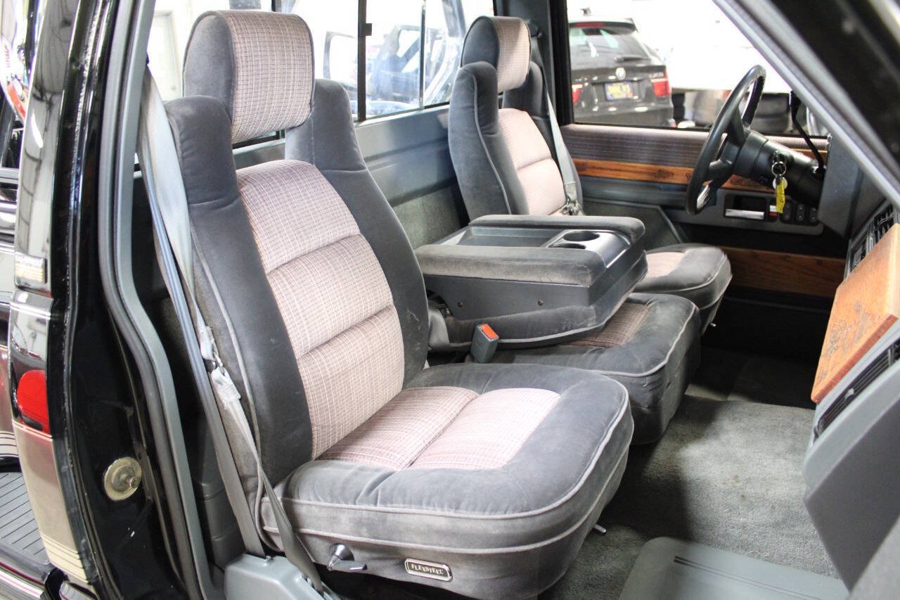 Used 1990 Chevrolet Silverado 1500 2WD Regular Cab image 23