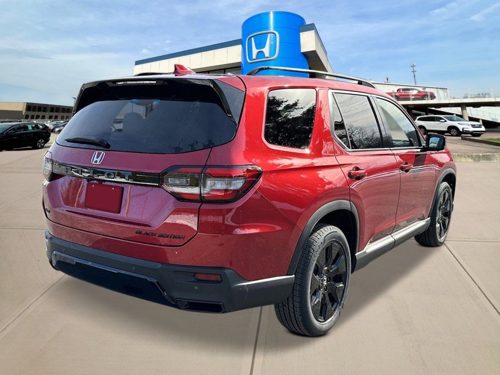 New 2026 Honda Pilot Black Edition image 4