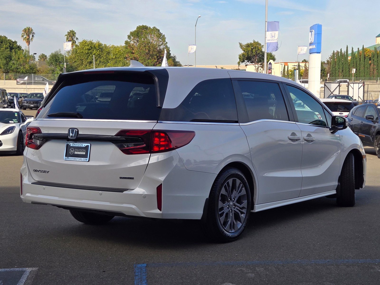 Used 2025 Honda Odyssey Touring image 7
