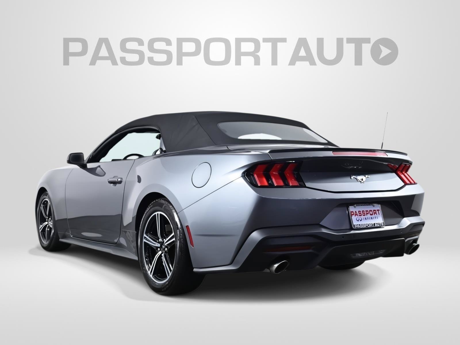 Used 2025 Ford Mustang Premium RWD image 10