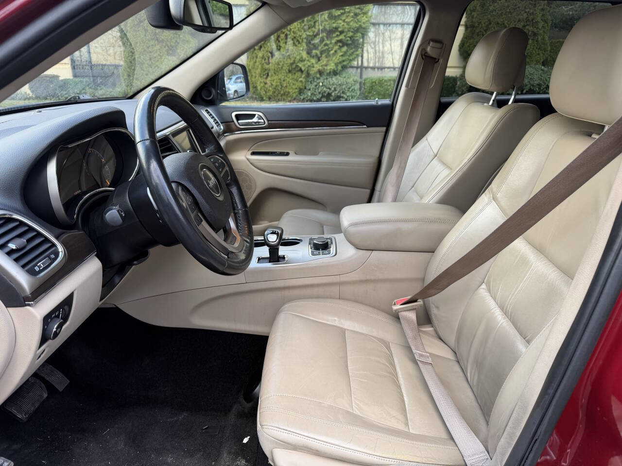 Used 2015 Jeep Grand Cherokee Limited image 12