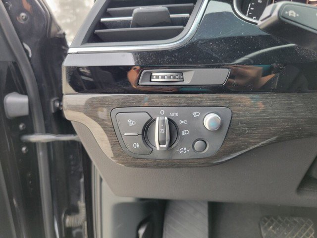 Used 2018 Audi Q7 3.0T Prestige w/ Prestige Package image 22