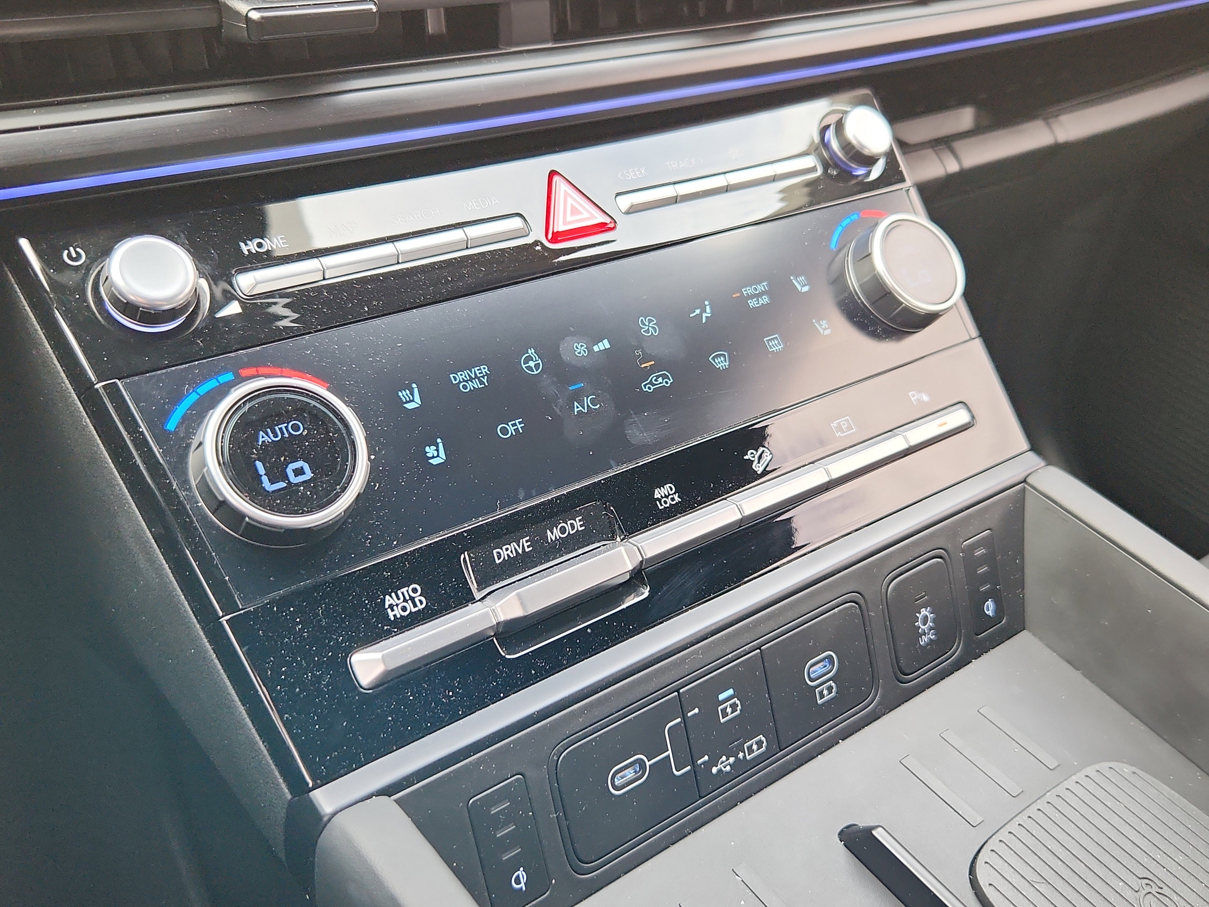 Certified 2025 Hyundai Santa Fe Calligraphy image 22