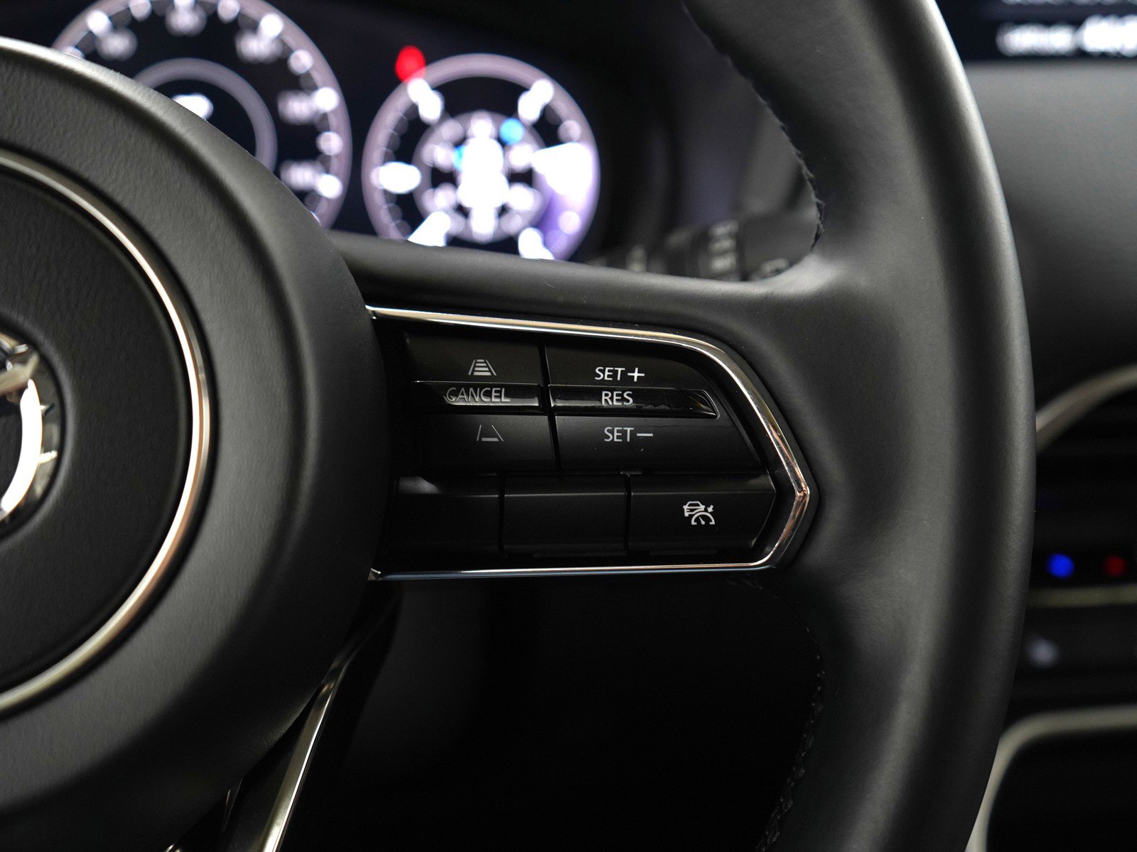 Certified 2025 MAZDA CX-90 Plug-In Hybrid w/ Preferred image 29