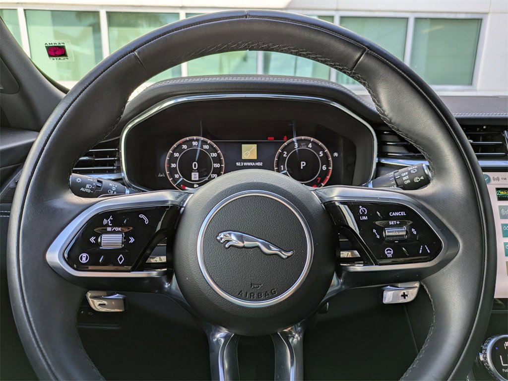 Certified 2025 Jaguar F-PACE R-Dynamic S image 31