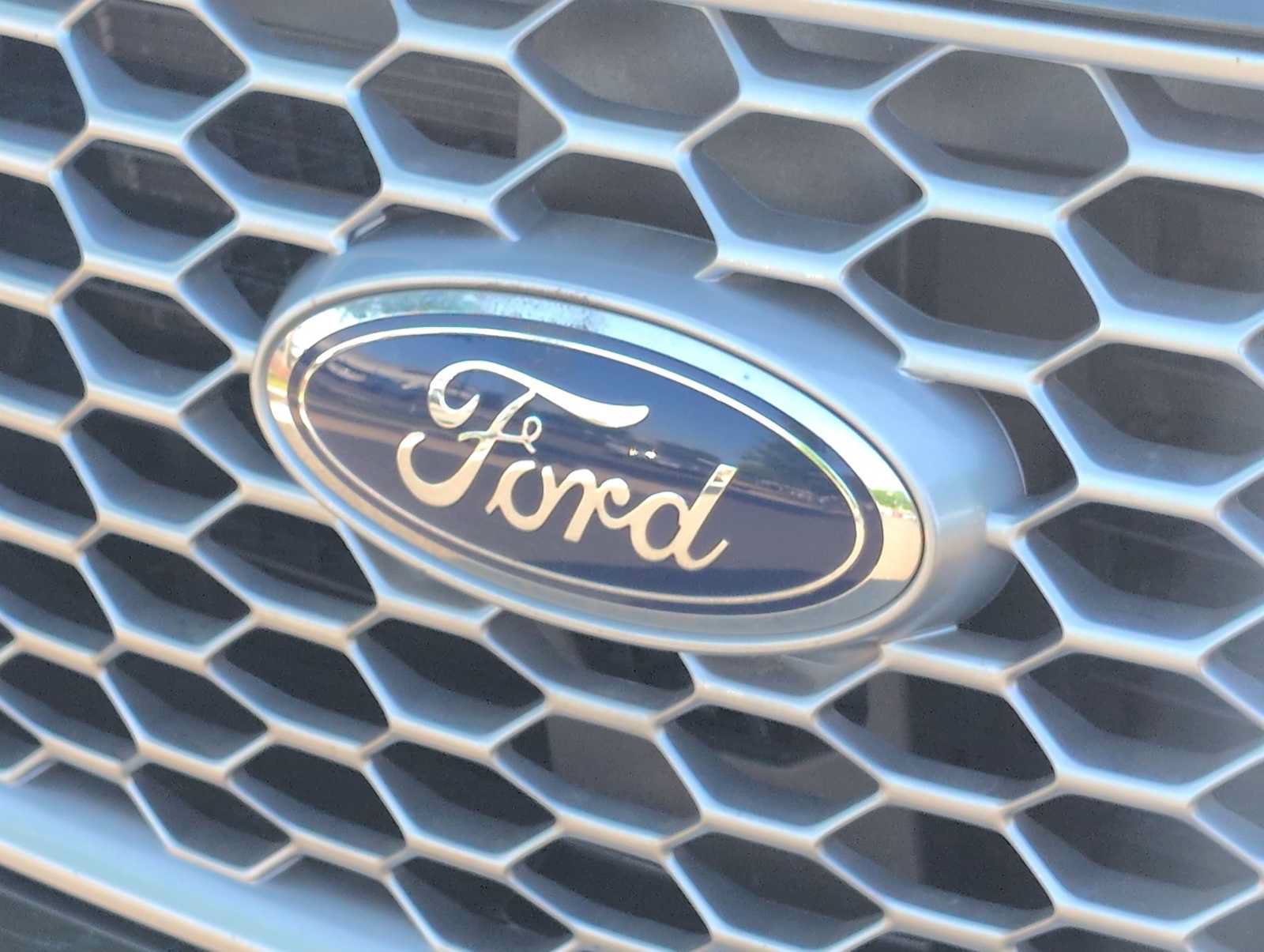 Used 2024 Ford Edge SEL AWD/4WD image 12