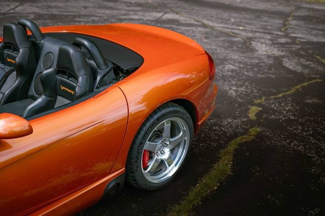 Used 2005 Dodge Viper SRT-10 w/ Copperhead Edition Group RWD image 42