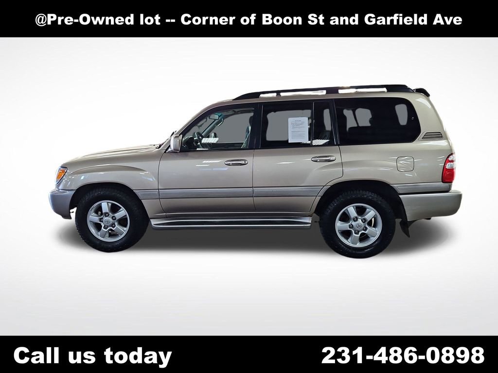 Used 2004 Toyota Land Cruiser AWD/4WD image 2