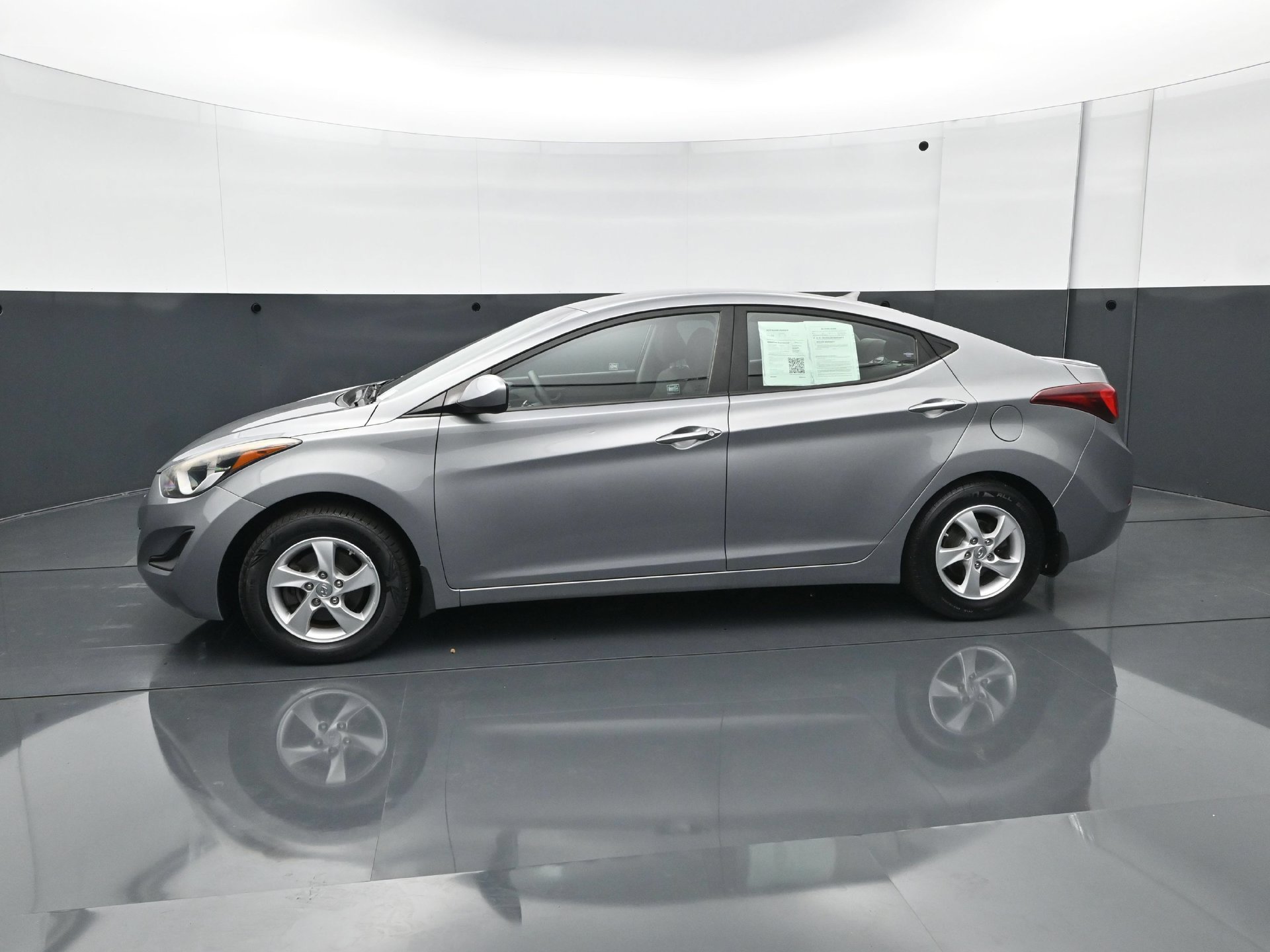 Used 2015 Hyundai Elantra SE FWD image 3