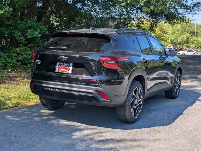 New 2026 Chevrolet Trax RS w/ Sunroof Package FWD image 2