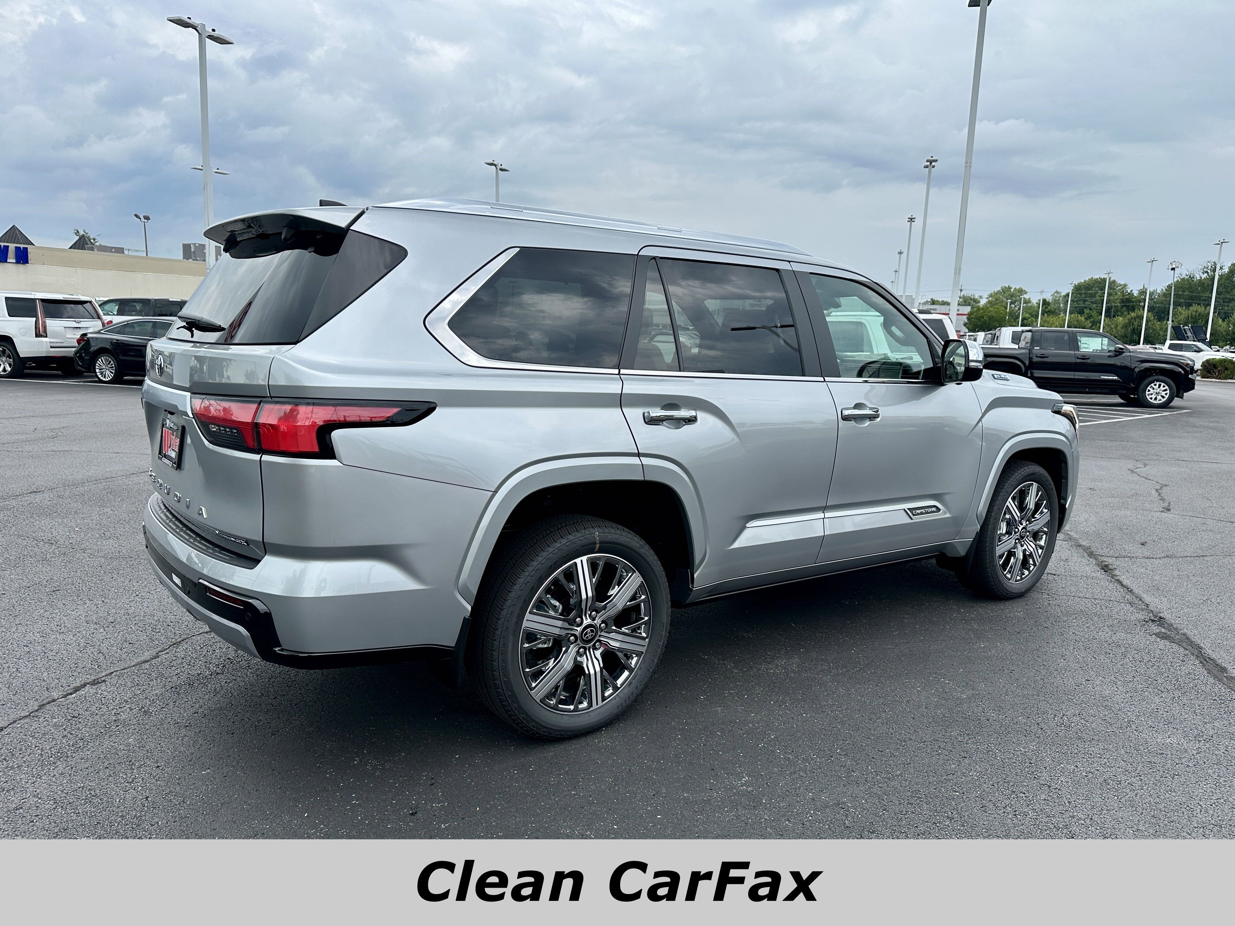 Used 2025 Toyota Sequoia Capstone image 3